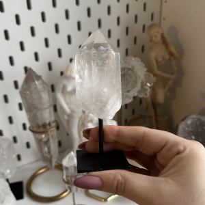 Monokryształ kwarcu na stojaku L46