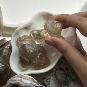 Kwarc z rutylem polerowany D58