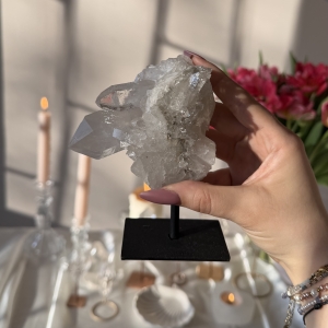 Szczotka  kwarcu, kryształ górski na stojaku K12