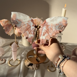 Motyl Agat cotton candy na stojaku C24